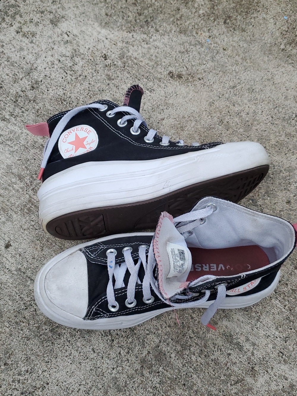 Converse Black Sneakers with Pink Accents Women’s Platform Chuck Taylor